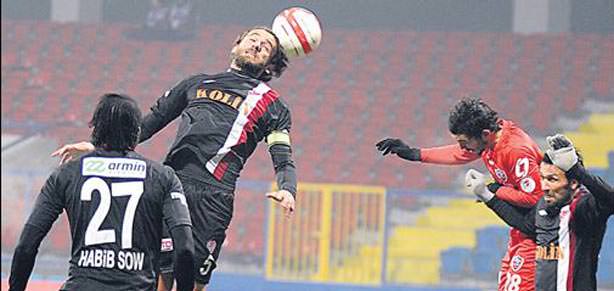 Kupada gruplara kalan ilk takım Elazığspor