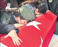 Şehit üsteğmen yürekleri yaktı