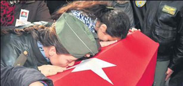 Şehit üsteğmen yürekleri yaktı