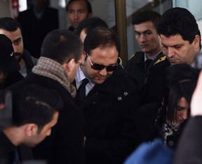 Abilerden Cemaat üyelerine AK Parti tehdidi!