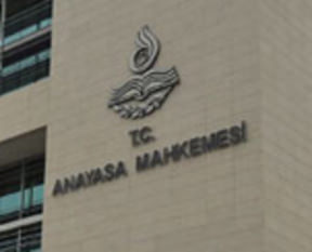 Anayasa Mahkemesi'nden tutuklu vekil kararı