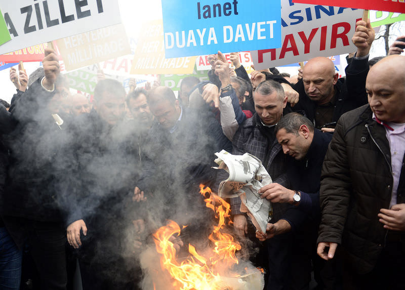Zaman'a büyük protesto-5