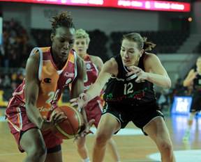 Dişi Aslan yarı finalde