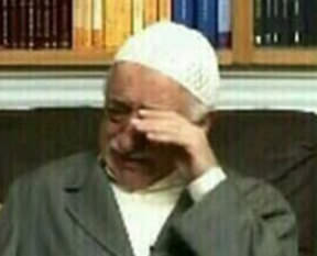 Sosyal medya 'ananas' esprileriyle yıkılıyor