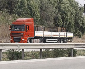 Suriye'ye giden 3 TIR durduruldu