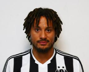 Jones imzaladı Zaccardo sırada