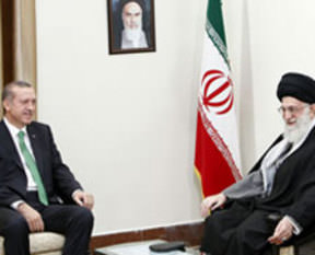 Paralel yapı yalana doymuyor