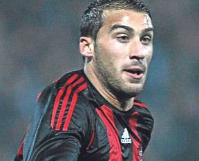 Cenk Tosun'dan Kartal'a 5 yıllık imza