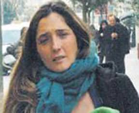 Teo'nun eşinden sitem!