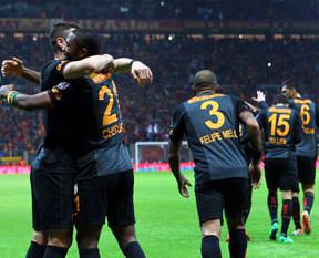 Kaleye kilit vurdular