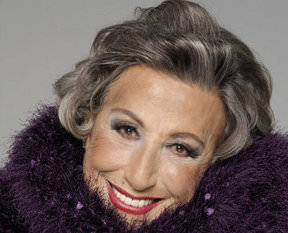 Müzeyyen Senar hastaneye kaldırıldı