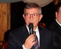 Bülent Tulun’a yumruk attılar