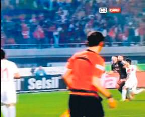 Özkahya'dan dirseğe pas