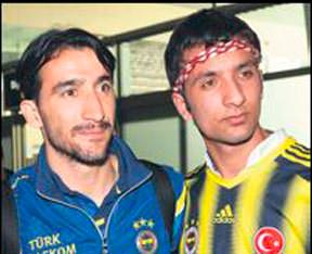 Emenike&Topal kartta ceza sınırında