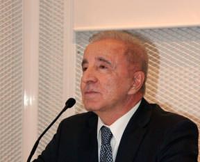 Ünal Aysal: Chelsea'yi eleriz