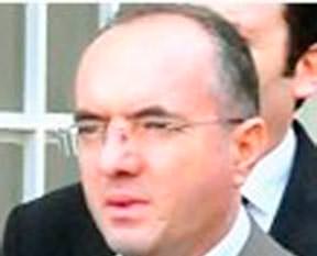 Zaaflarını not ettiler
