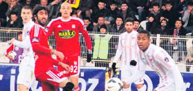 Elazığspor Sivas'ı yıktı