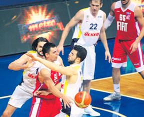 Fener'den kaçış yok