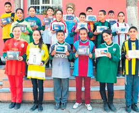 İmzayı bu kez de gönüllere attılar