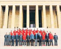 Milliler Ata’nın huzurunda