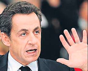 Sarkozy’nin tapesi attı!