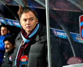 Hami Fener'e kilitlendi