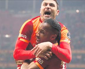 Arena'da krallar gibi