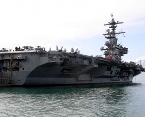 ABD savaş uçağı gemisi Antalya'da demirledi