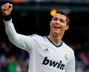 Gönüllerin de kralı oldu