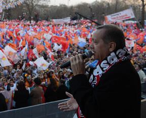 Başbakan'dan sert açıklamalar