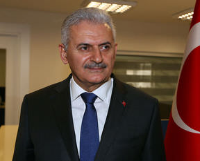 "İzmir dedikodu ve şantajla yönetiliyor"