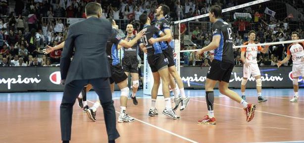 Halkbank finale yükseldi!