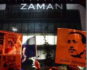 AK Partililer'den Zaman'ın önünde sevinç gösterisi
