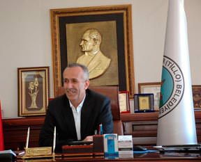 Yeni başkana gözaltı