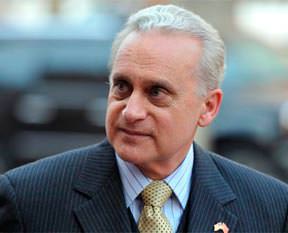 İmparatorluk çökmedi