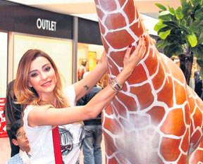 Küçüklük adı 'Zurafa Özge'