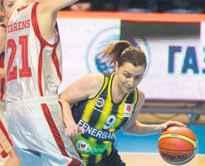 Kızlarımız final için parkede