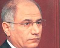 Gömlek değil içindeki değişti