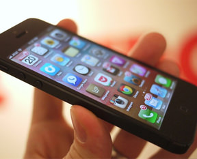 Apple iPhone 5'leri geri topluyor!