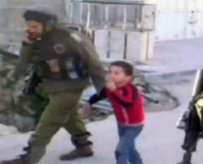 İsrail askerleri 6 yaşındaki çocuğu gözaltına aldı