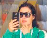 Cep telefonu değil ayna!