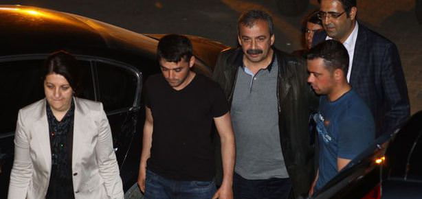 Kaçırılan askerler serbest bırakıldı