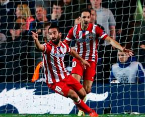 Bayrağımızla tur atacağım