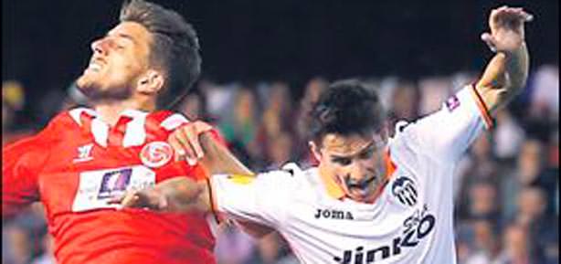 Sevilla 90+4'te attığı golle UEFA'da finale kaldı