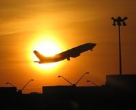 Uçak biletlerinde tavan fiyat 309 lira