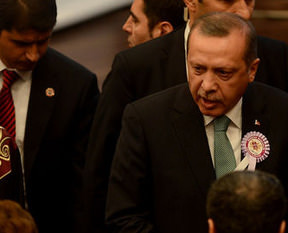 Başbakan Danıştay törenini terk etti
