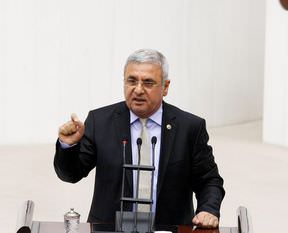 Metiner'den o manşete sert tepki!