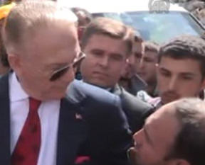 Soma'da Uğur Dündar'a protesto!