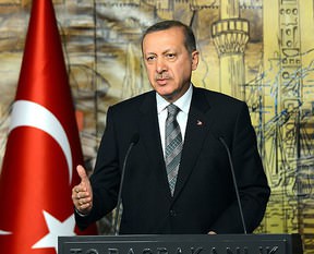 Sen de aynı zihniyetin mensubusun