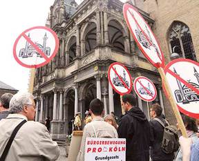 3 bin 656 Müslüman'a fişleme